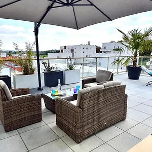  Appartement Viasilvadoma : Metro, Parking, Terrasse France