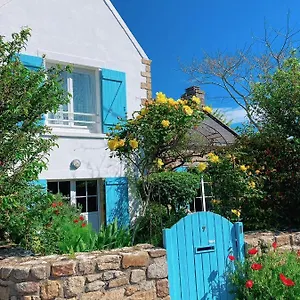  Hébergement de vacances Ker Maja : Charmante Maison 1930 * Jardin * 2 Velos * Wifi France