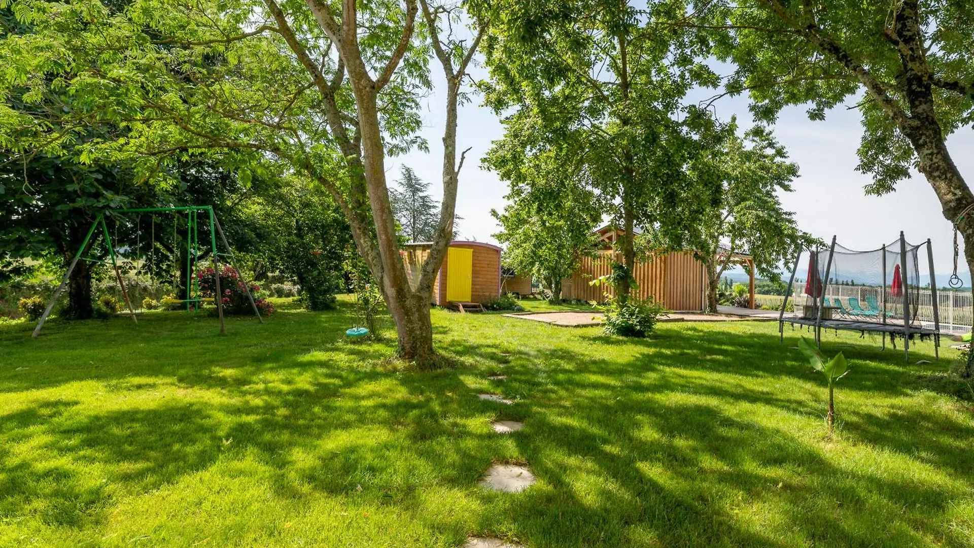 Hotel Domaine De La Cambre à Duffort Camping